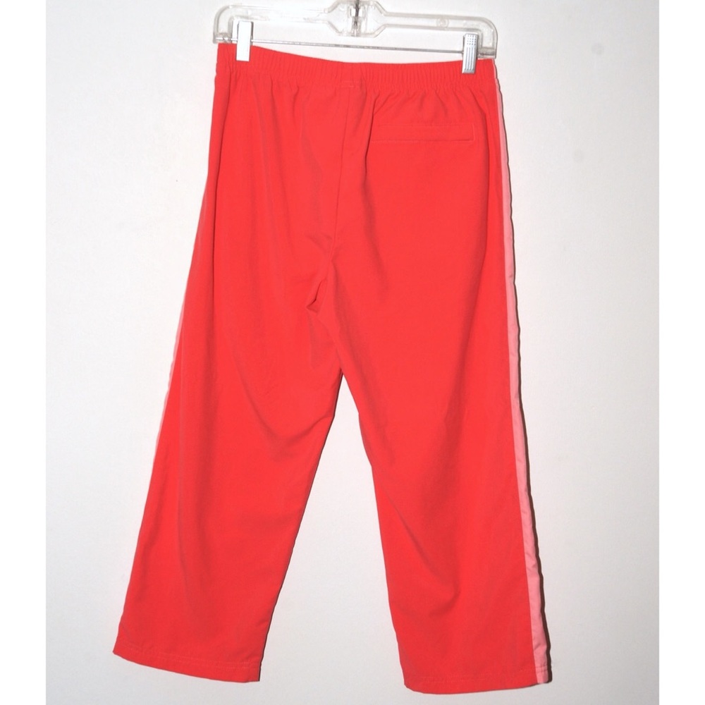 Nike coral pink capris - Picture 2 of 3